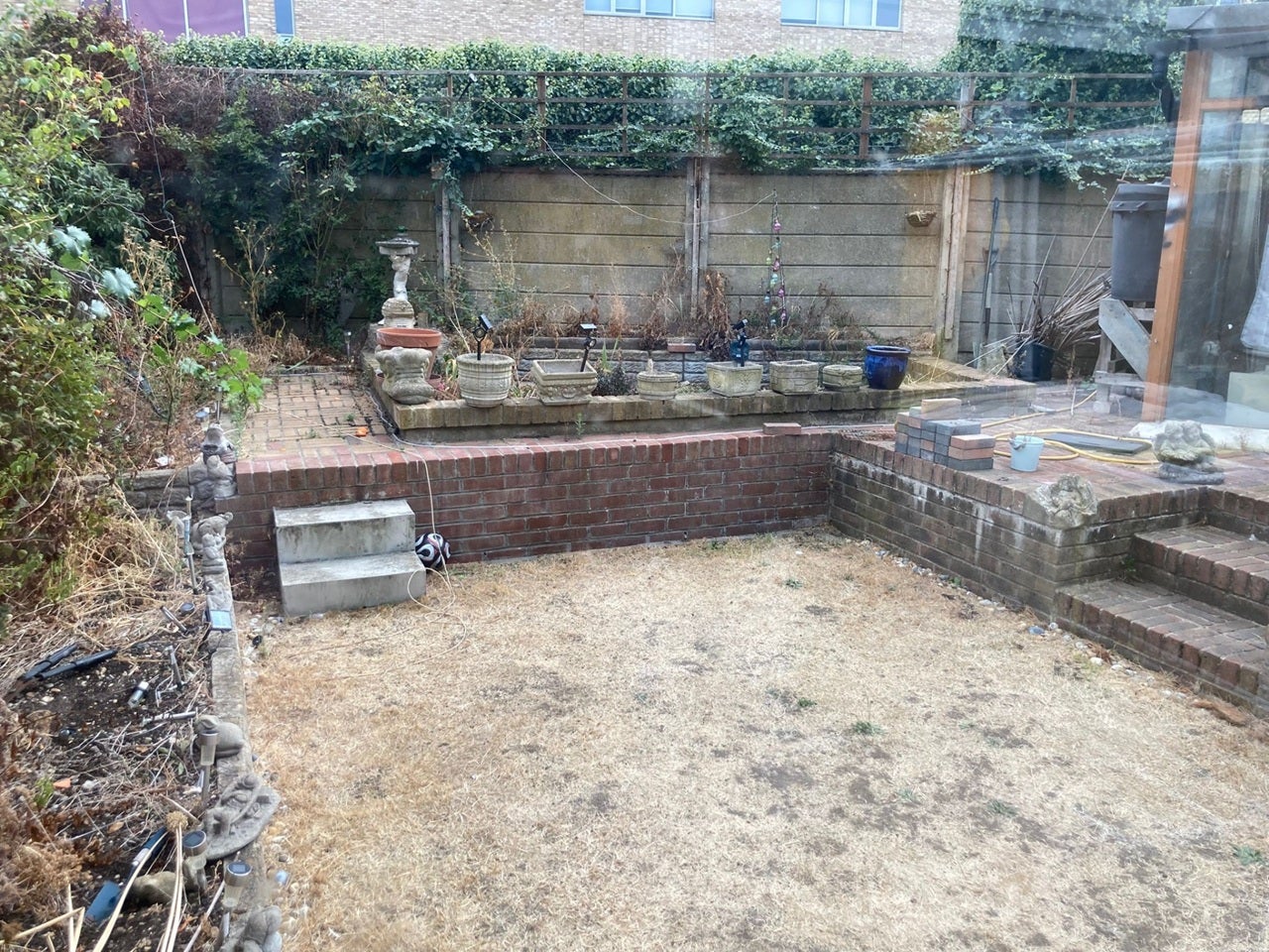 Flat Forsythia Close in Greater London