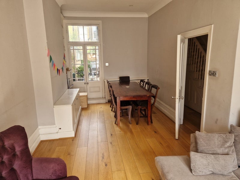 Room Sugden Road in Greater London
