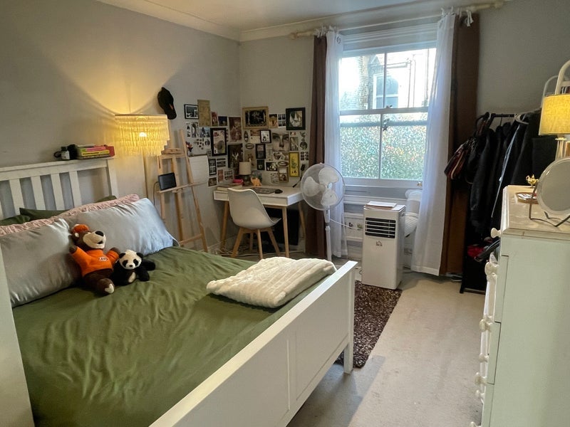 Room Sugden Road in Greater London