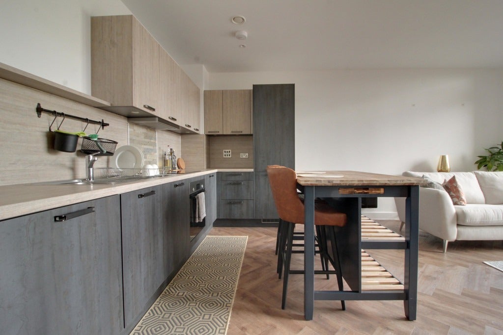 Flat Gooch Street North in Birmingham