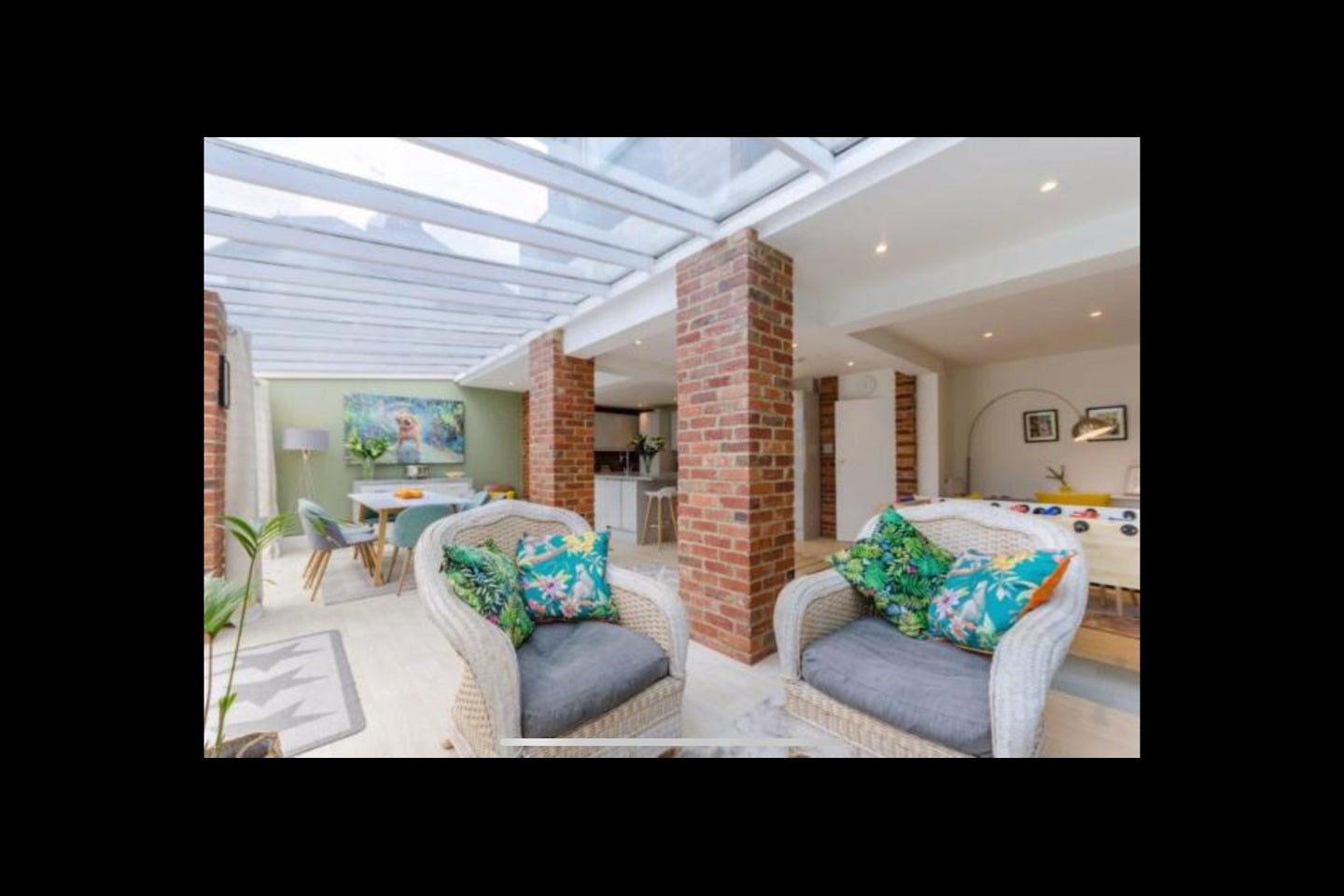 Room Robin Hood Way in Greater London