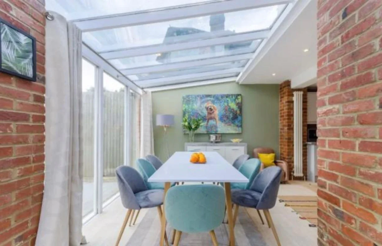 Room Robin Hood Way in Greater London