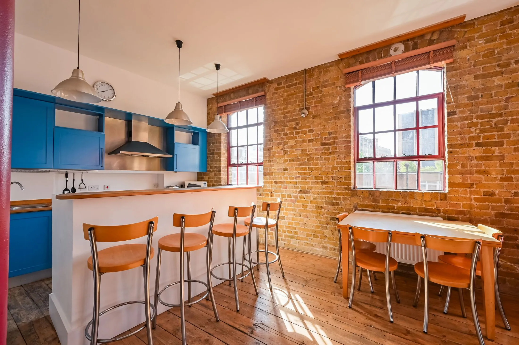 Flat St Mark Street in Greater London