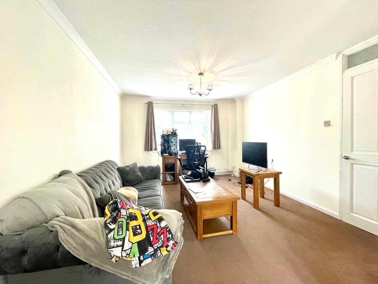 House Sheldrake Drive in Bristol