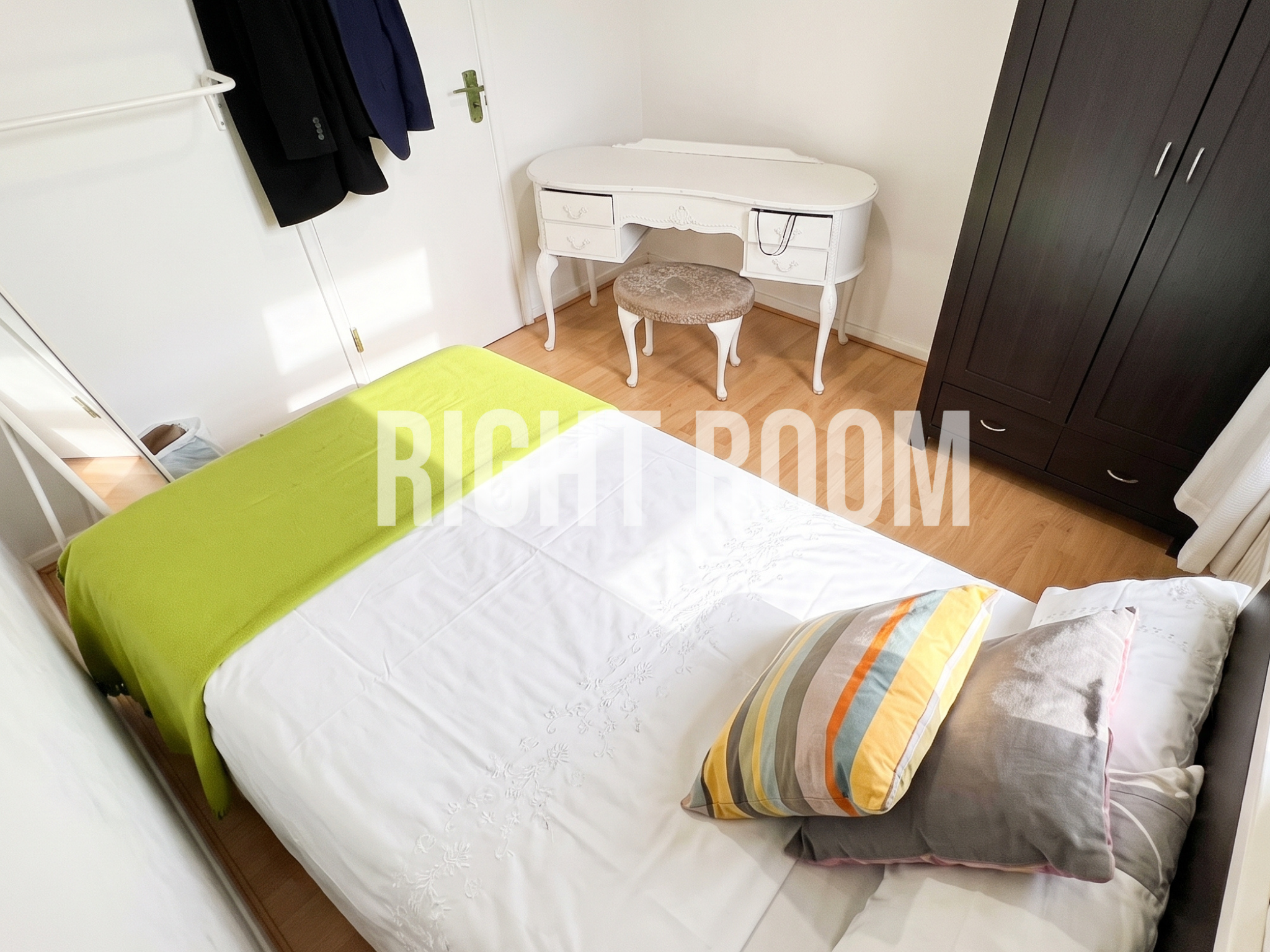 Room Garnet Walk in Greater London
