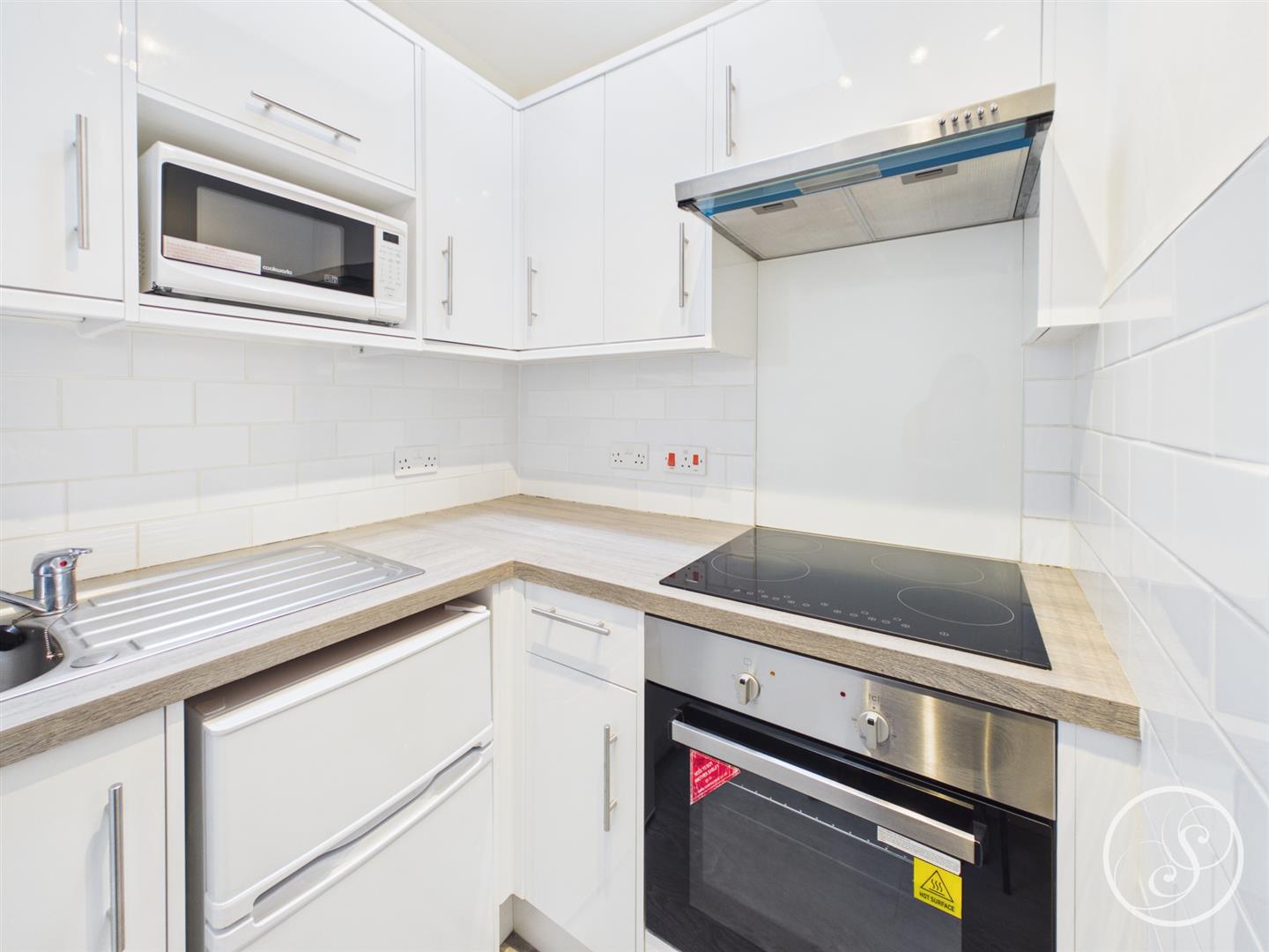 Flat Hawthorn Vale in Leeds