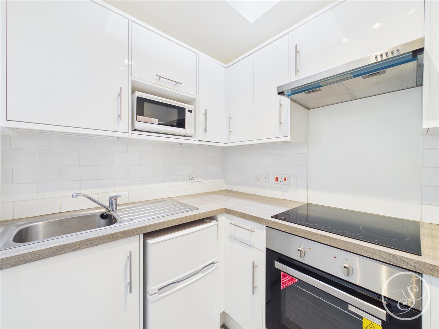 Flat Hawthorn Vale in Leeds