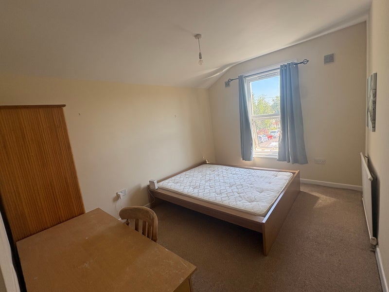 Room Ashley Down Road in Bristol