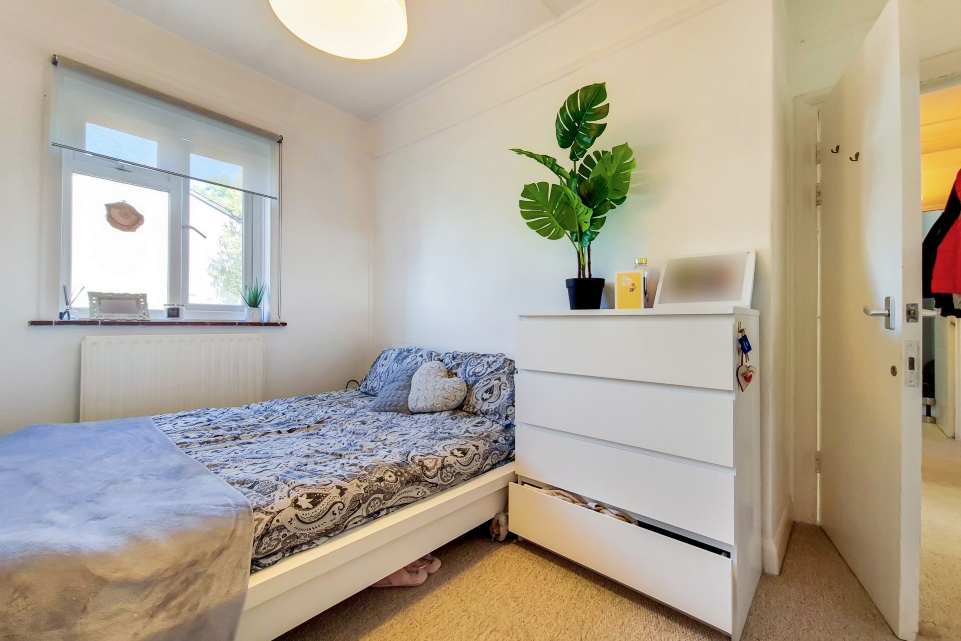 Flat Blackshaw Road in Greater London
