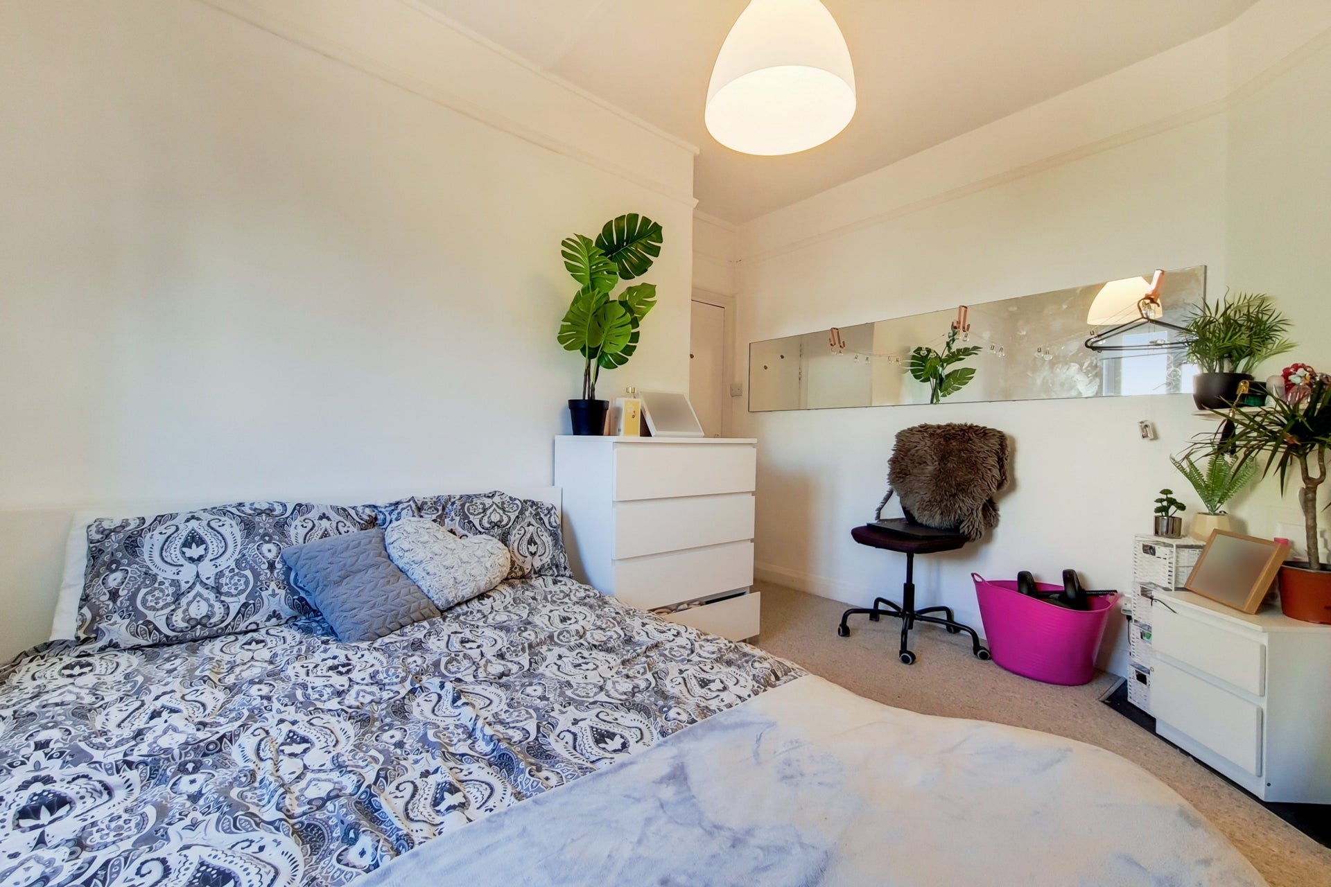 Flat Blackshaw Road in Greater London