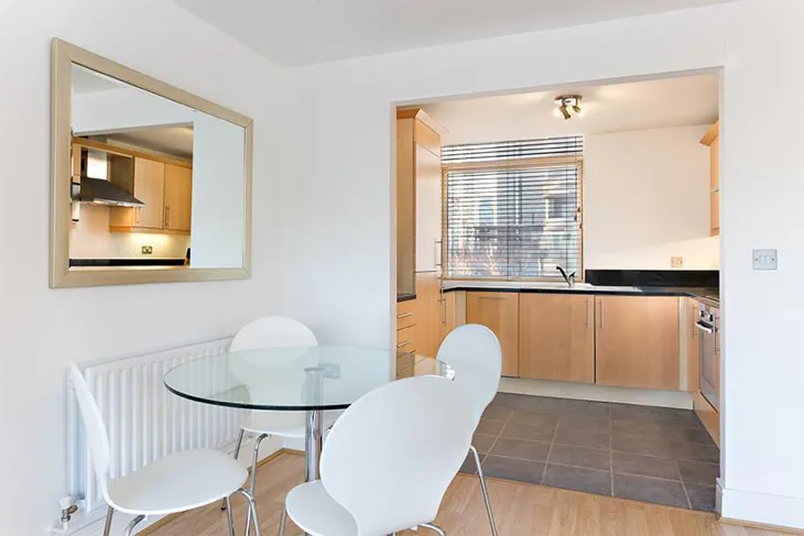 Flat Cassilis Road in Greater London