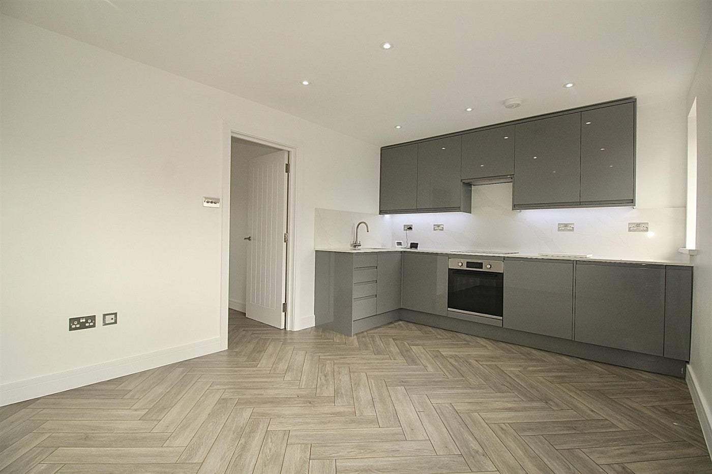 Flat Rochford Close in Broxbourne
