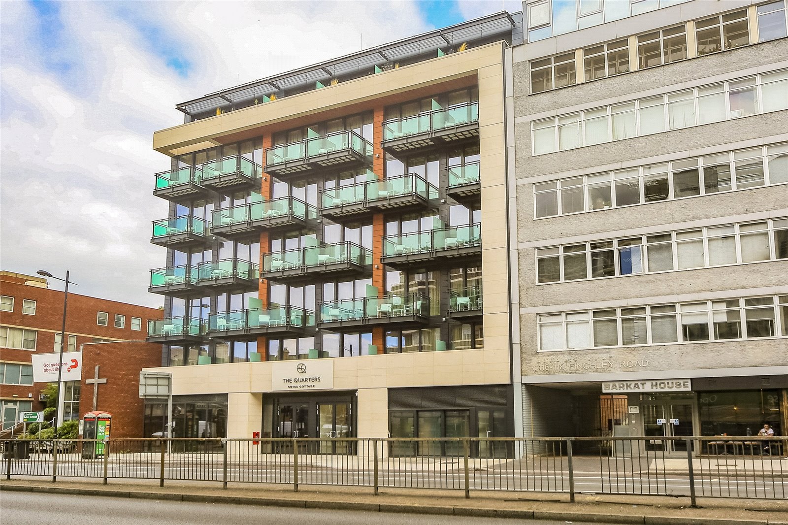 Flat Finchley Road in Greater London