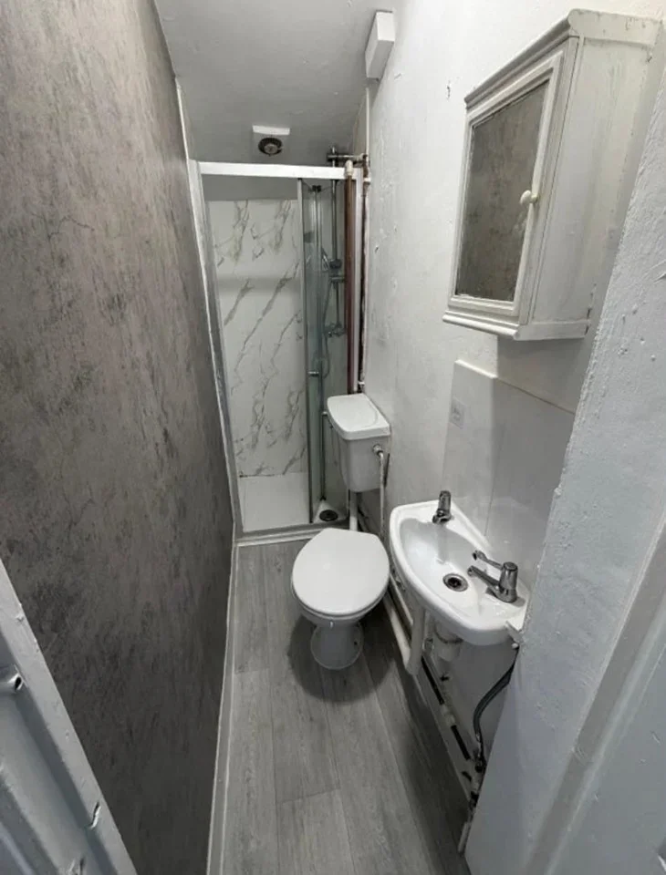 Room Fernlea Road in Greater London