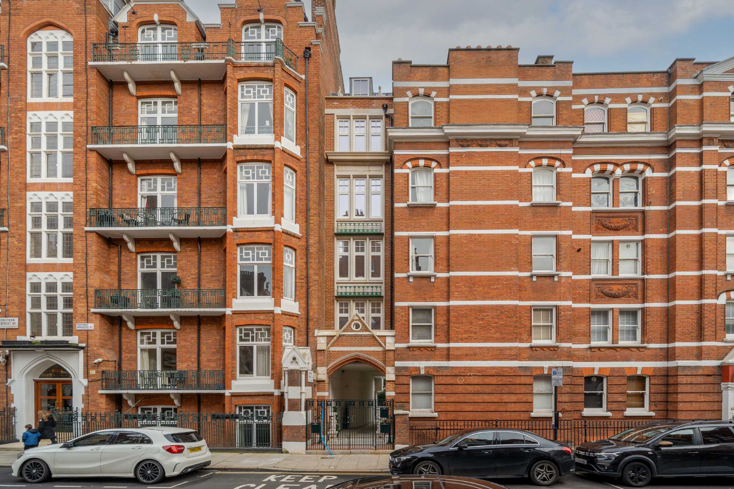 House Romney Mews in City of Westminster