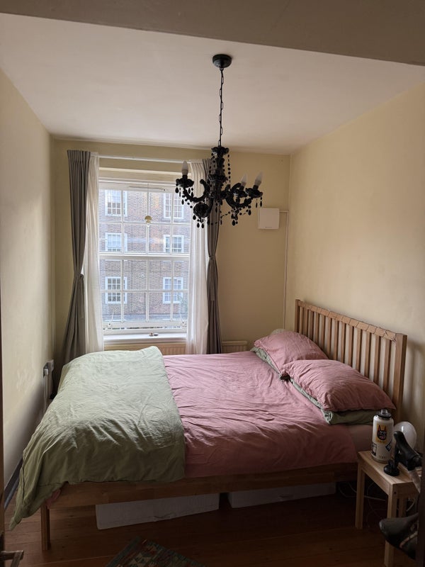 Flat Pritchard's Road in Greater London