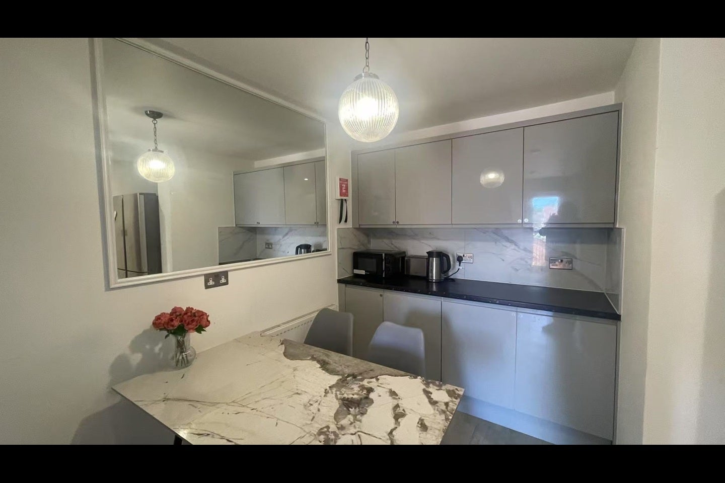 Room Whitton Avenue East in Greater London