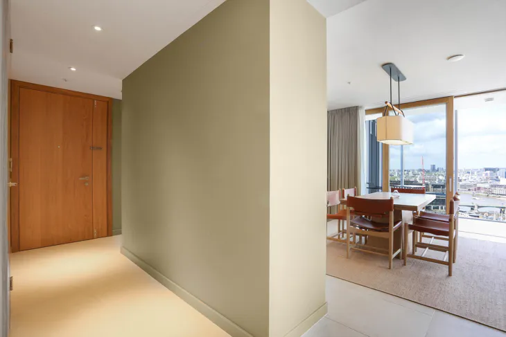 Flat Tooley Street in Greater London