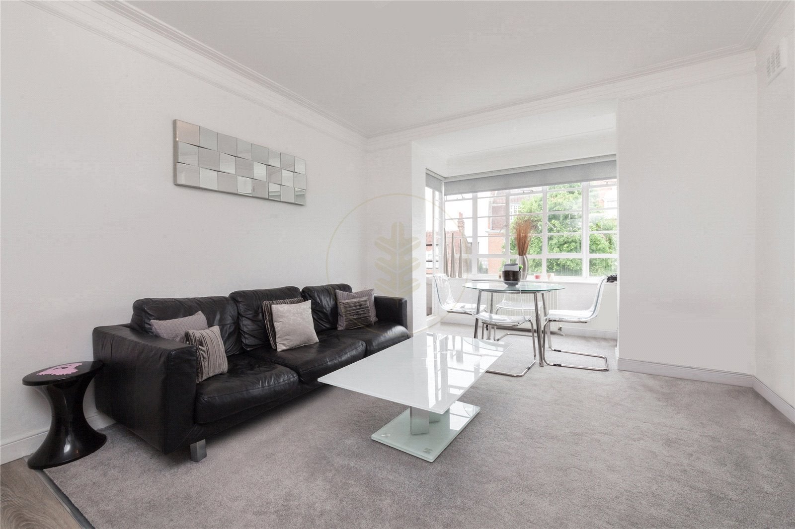 Flat West End Lane in Greater London