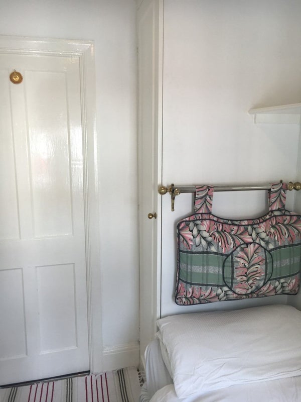 Room Bowfell Road in Greater London