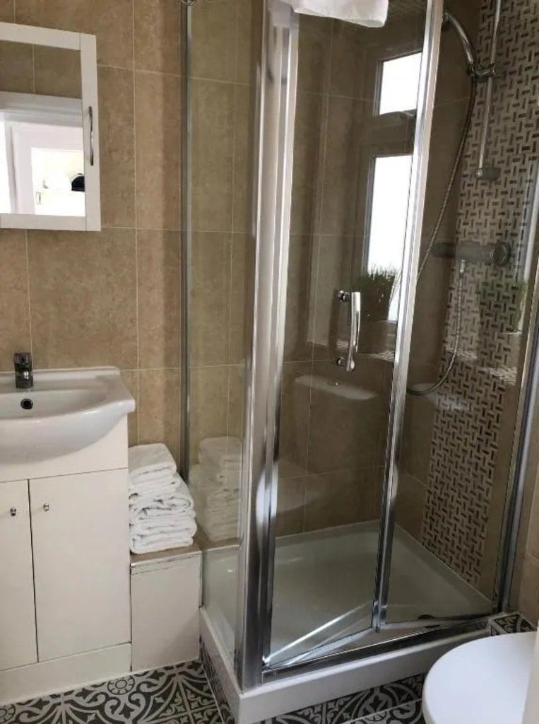 Flat Westbourne Terrace in City of Westminster