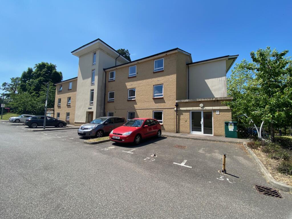 Flat Prudence Lane in Greater London