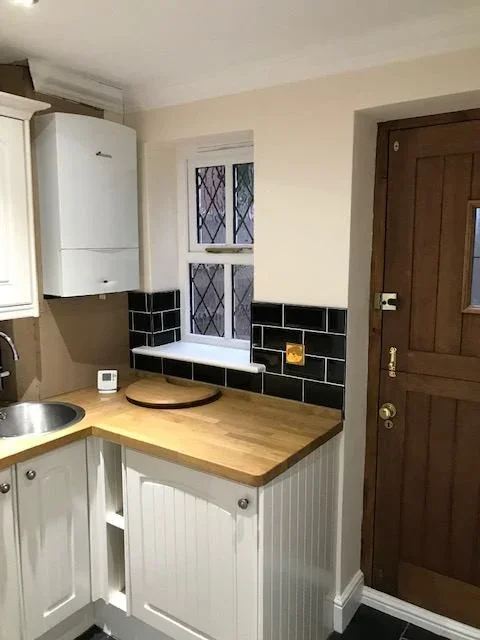 Room Wardown Crescent in Luton