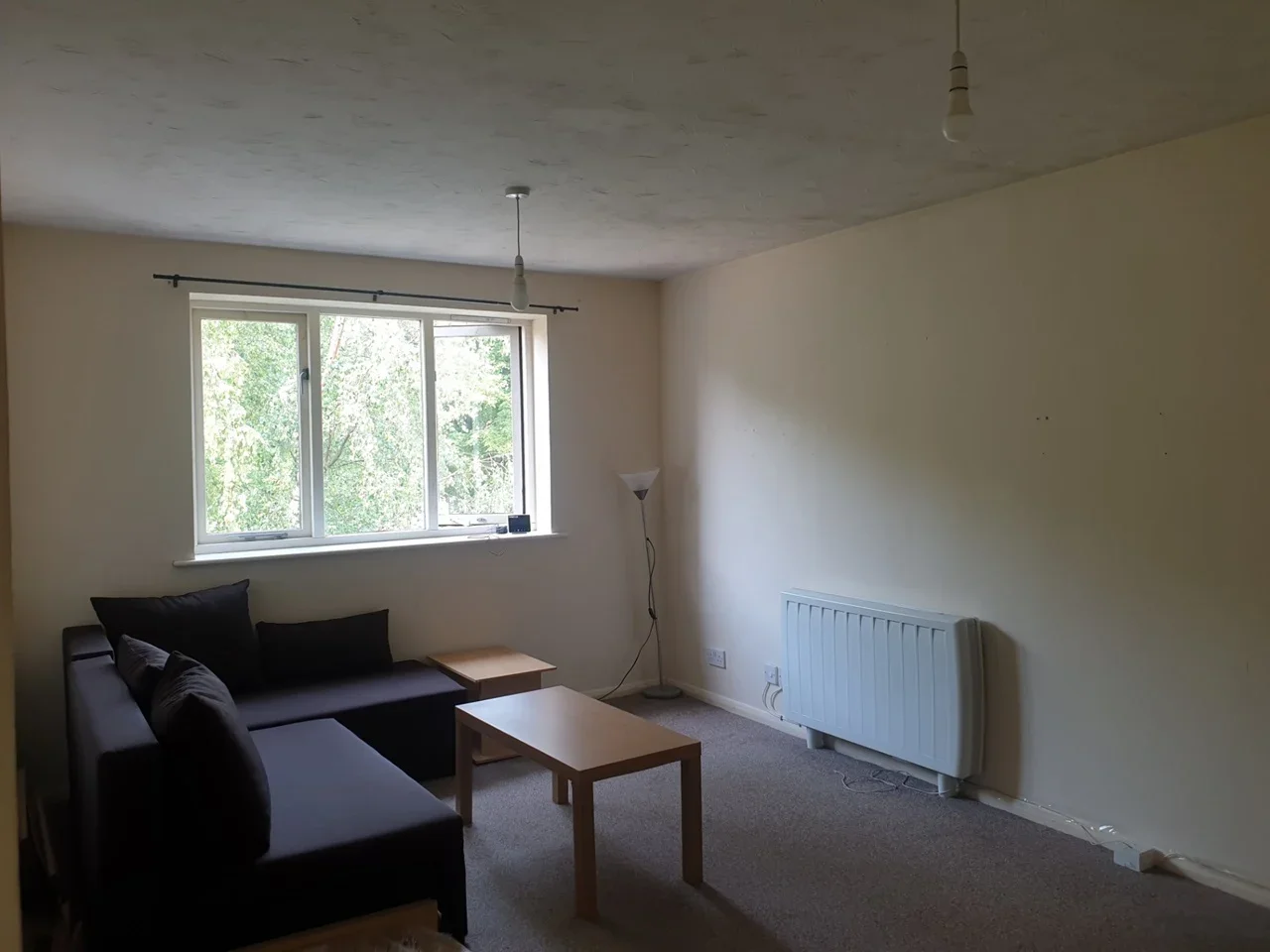 Flat Greenslade Road in Greater London