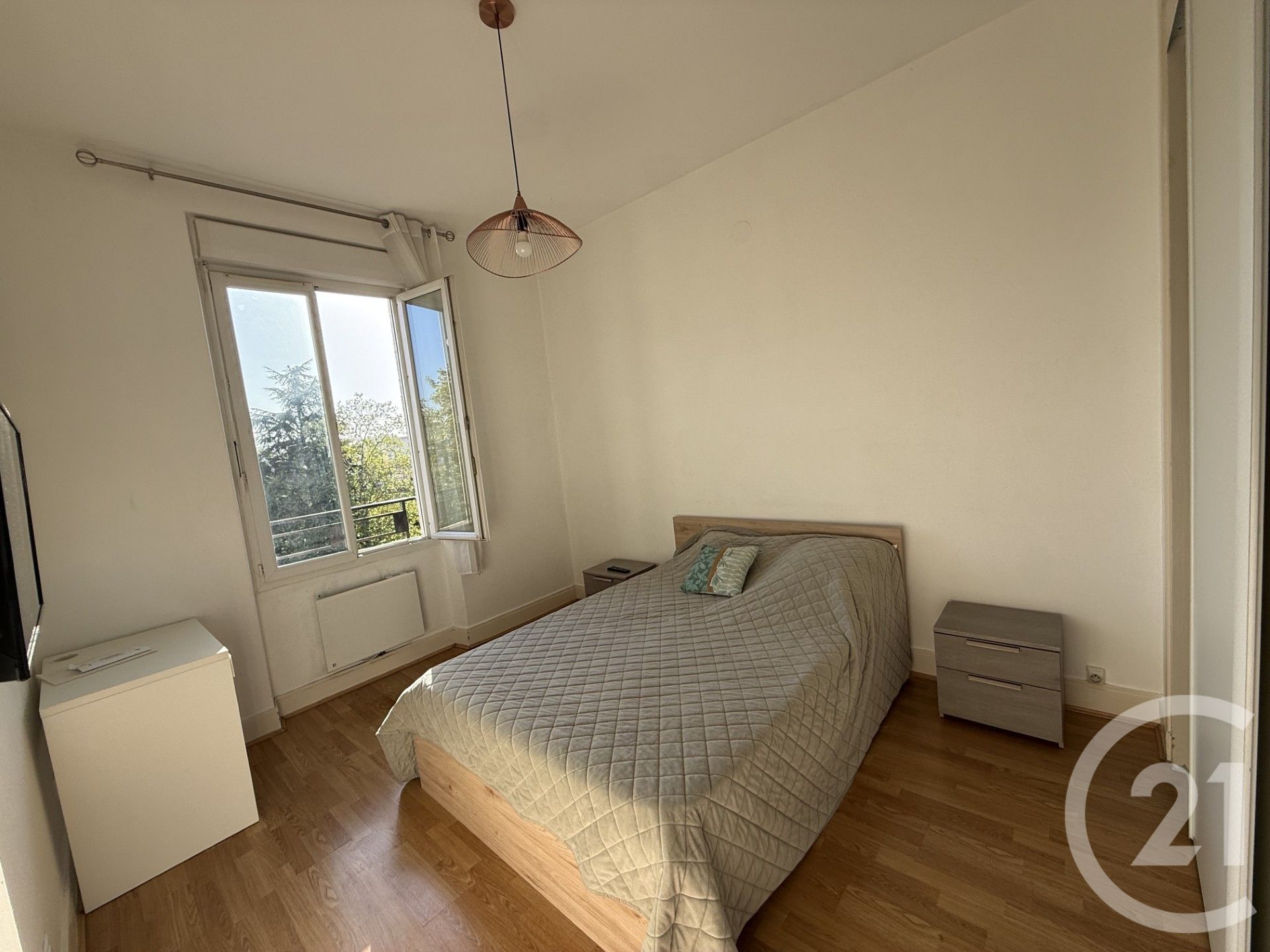Flat Rue du Professeur Roux in Vénissieux