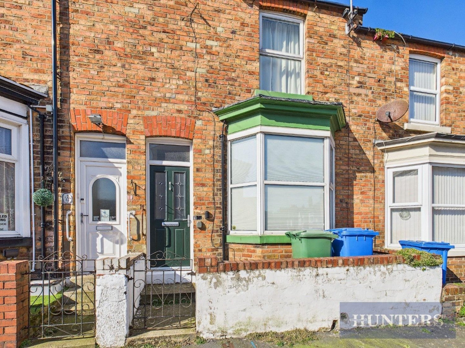 Flat Trafalgar Terrace in Scarborough