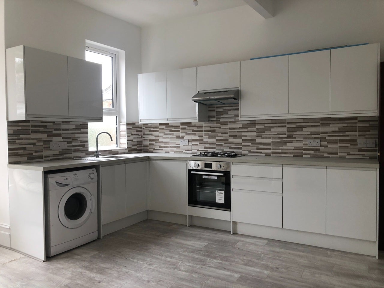 Room Elder Avenue in Greater London