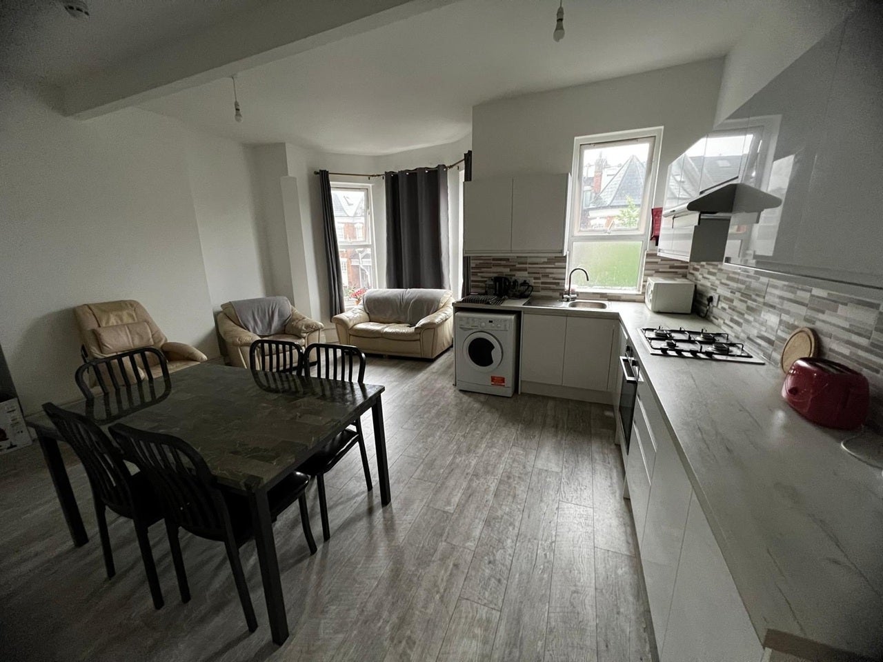 Room Elder Avenue in Greater London