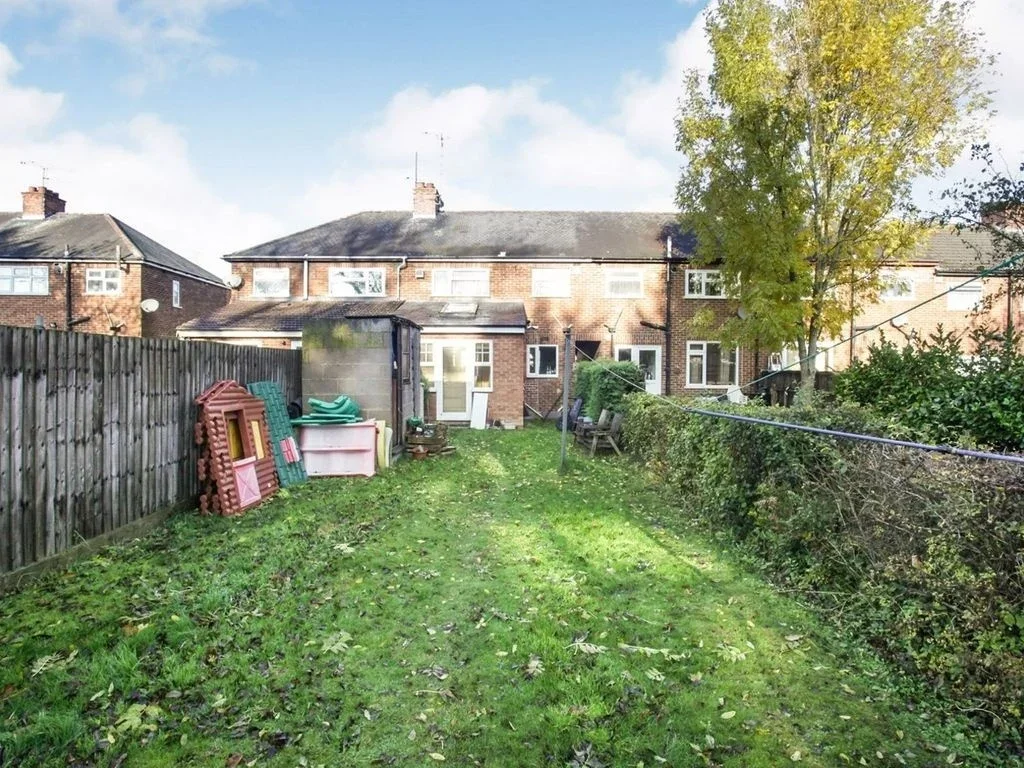 House Pembroke Avenue in Luton
