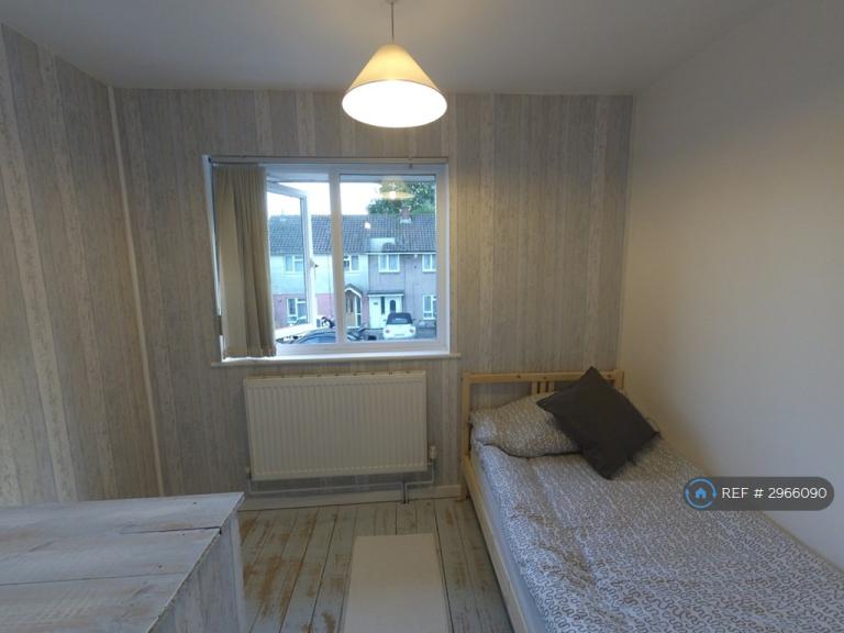 Room Blakeney Road in Bristol