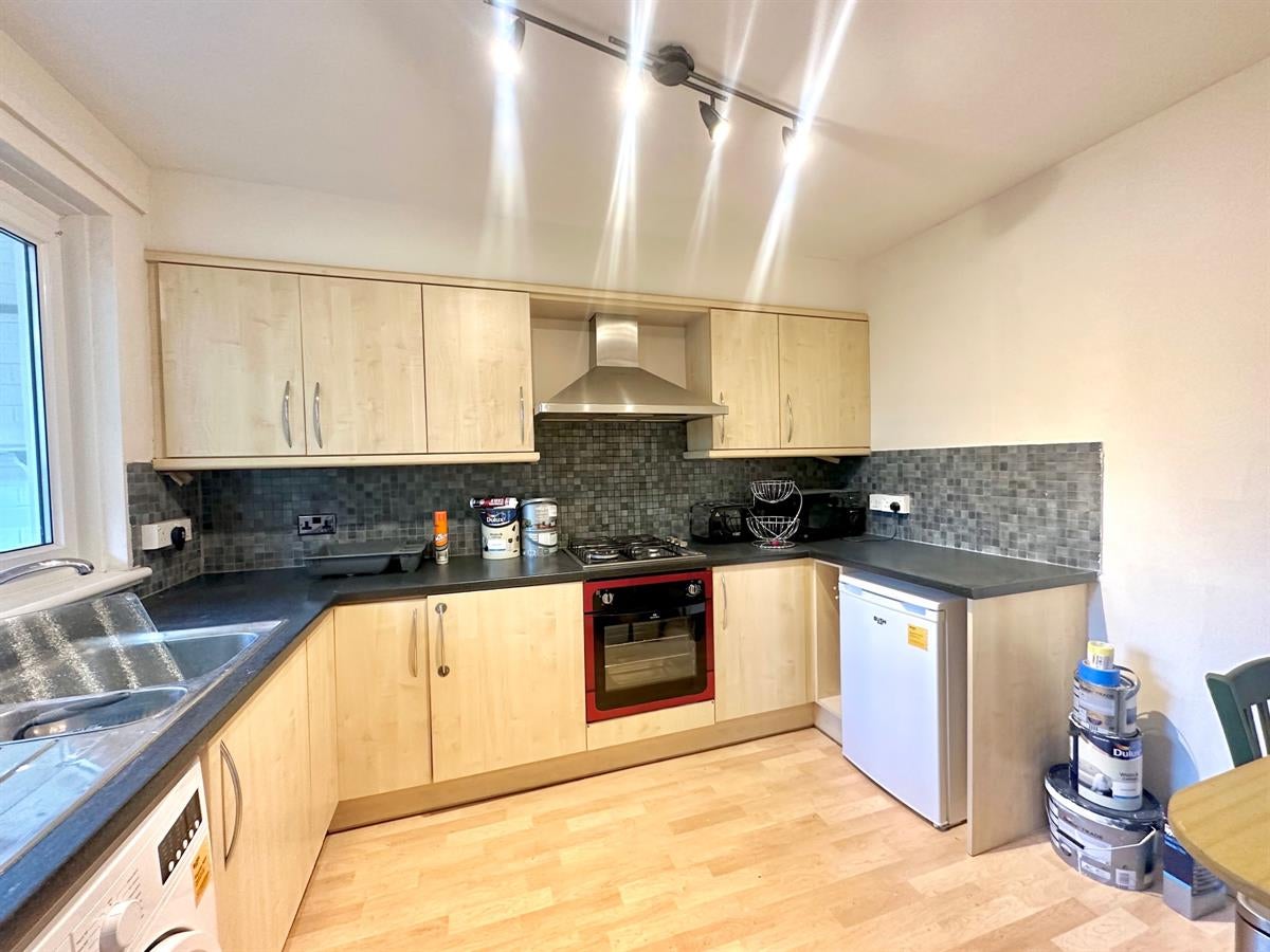 Flat Eversholt Street in Greater London