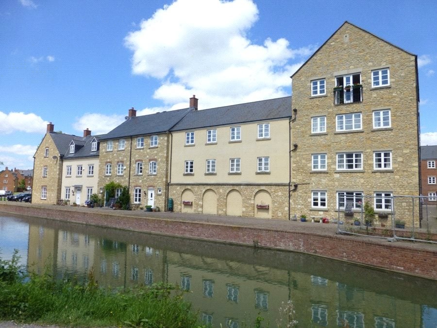 Flat Home Orchard in Stroud