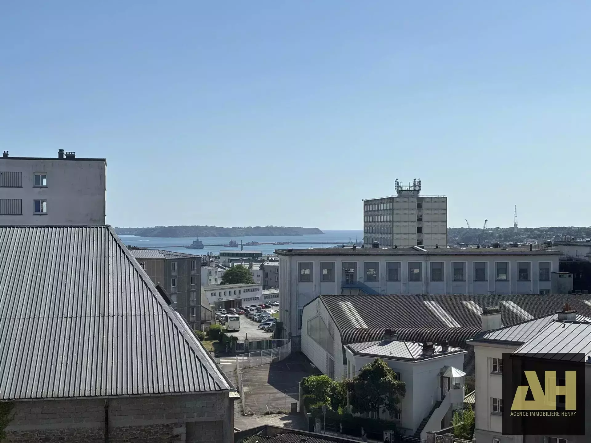 Flat Rue Victor Hugo in Brest