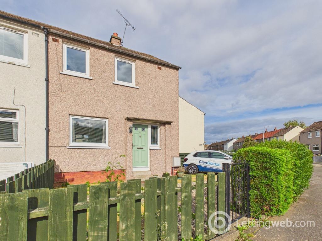 House Broomhall Crescent in City of Edinburgh