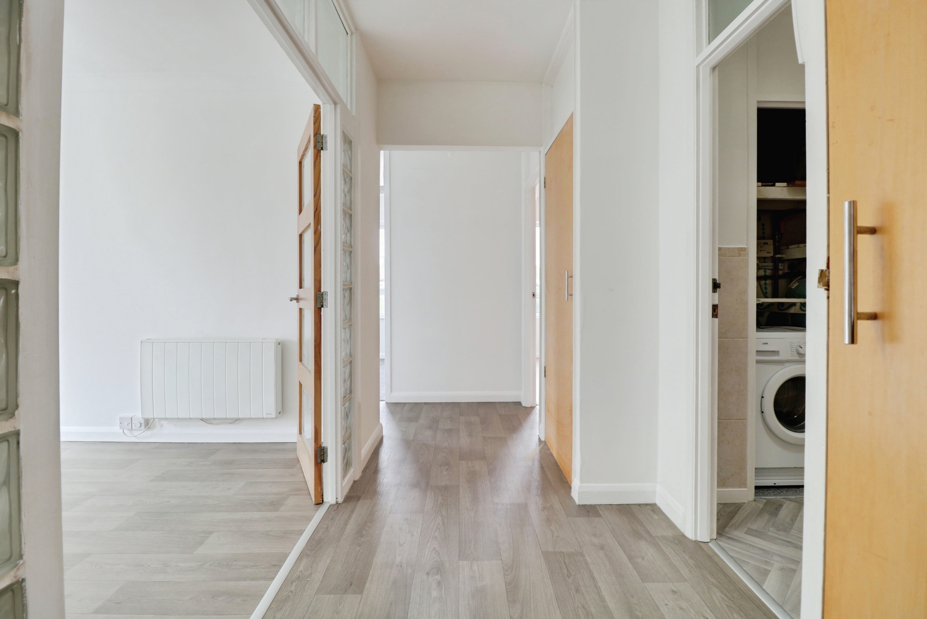 Flat Tintern Avenue in Southend-on-Sea