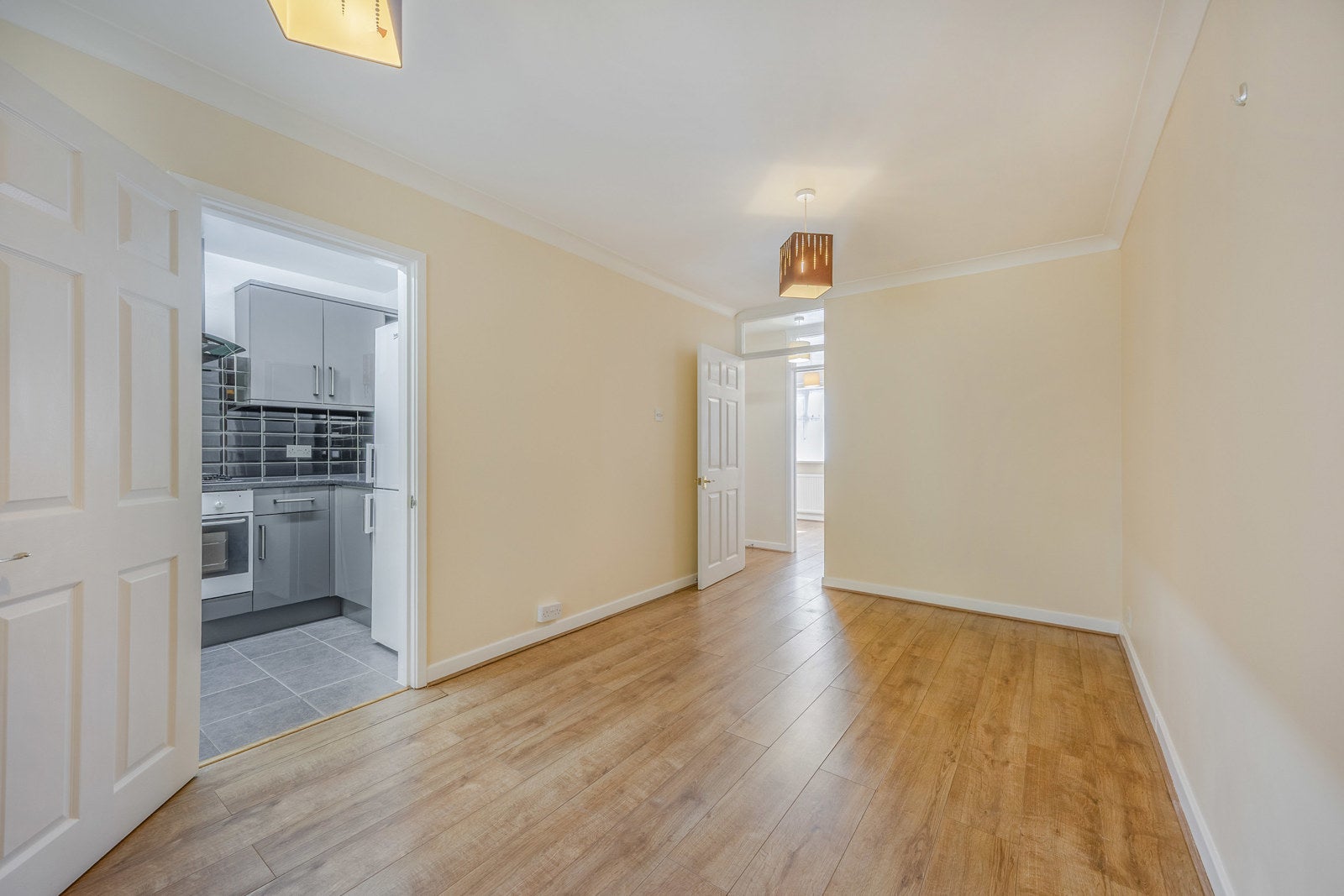 Flat Fernleigh Close in Greater London