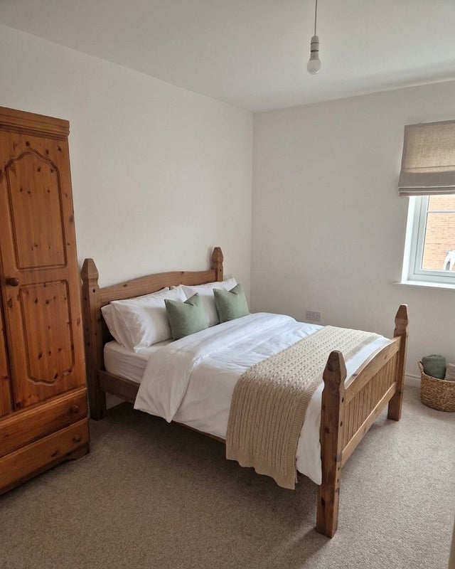 Room Mere Street in Birmingham