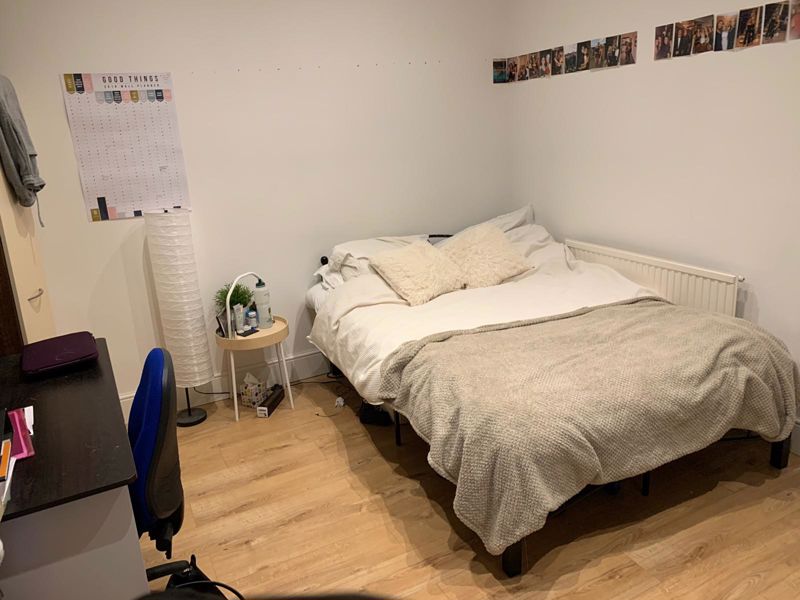 Room Derby Grove in Nottingham