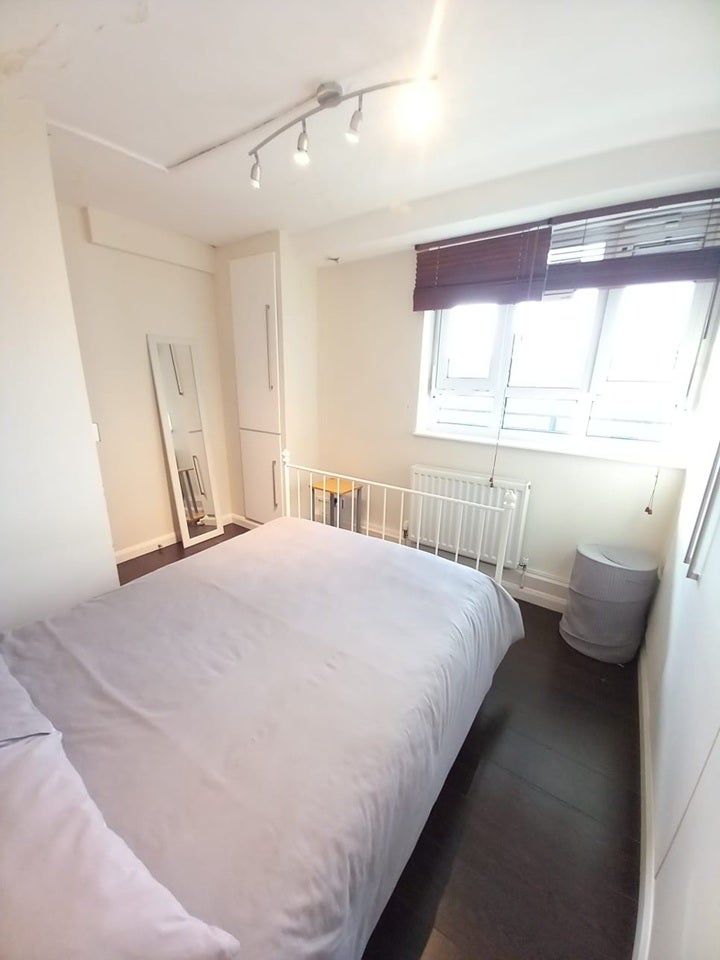 Flat Barclay Close in Greater London