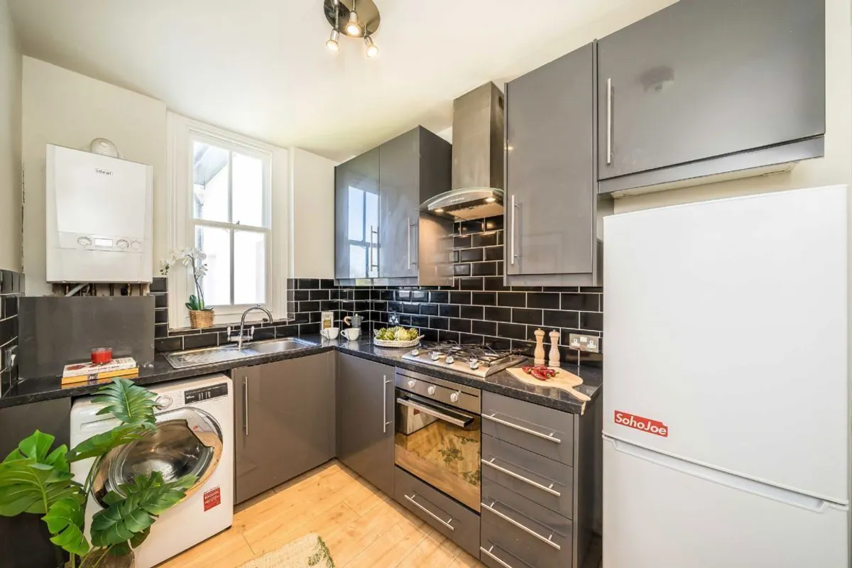 Flat Streatham Common North in Greater London