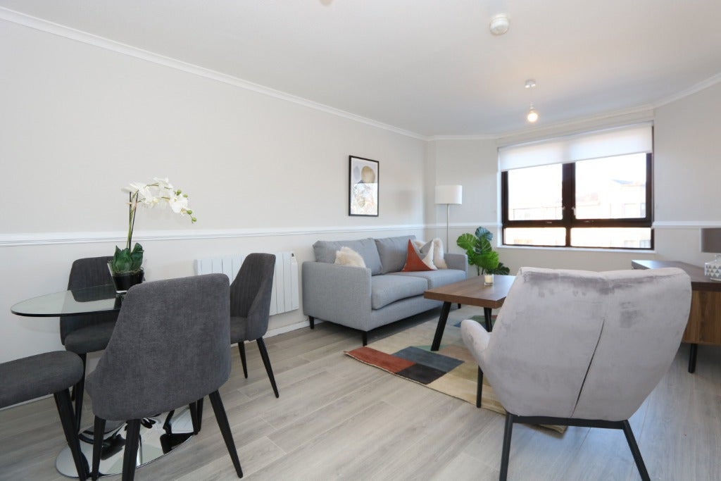 Flat Milnpark Gardens in Glasgow