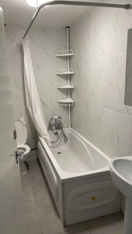 Room Eastwood Street in Greater London