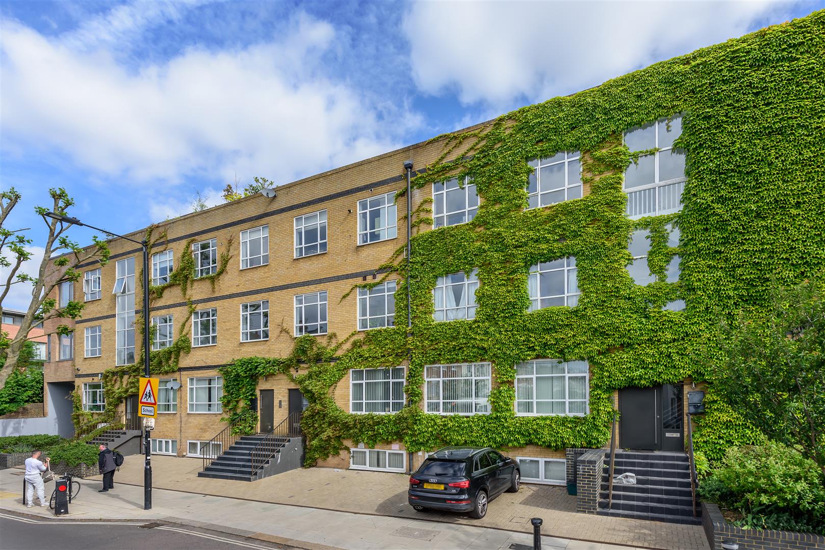 Flat Maygrove Road in London