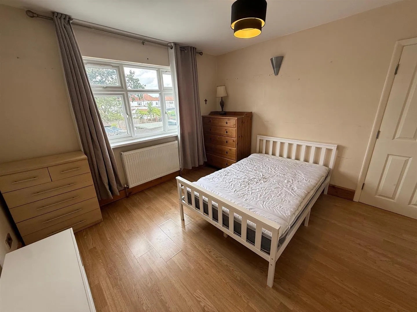 Room Blockley Road in Greater London