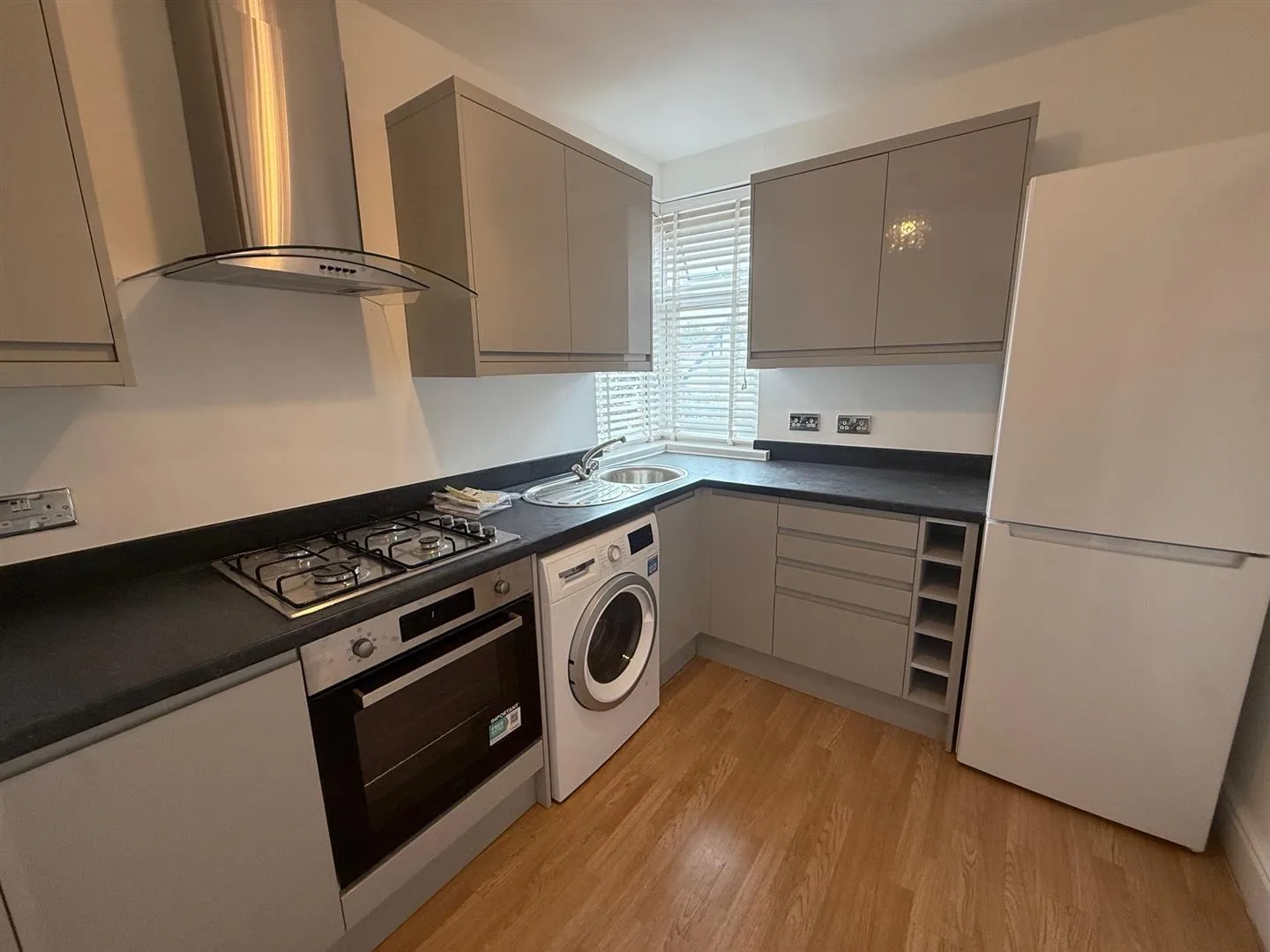 Room Blockley Road in Greater London