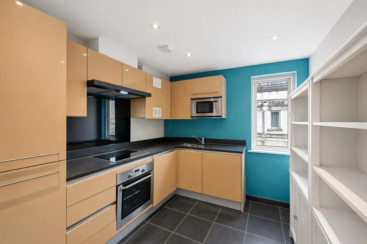 Flat Gloucester Terrace in City of Westminster